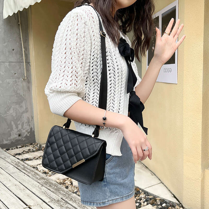 Designer Bag Luxury Bag News 2025 Shoulder Bag New Fashionable Leather Diamond Grid Crossbody Small Square Cross-Border Handbag Shoulder Shipping