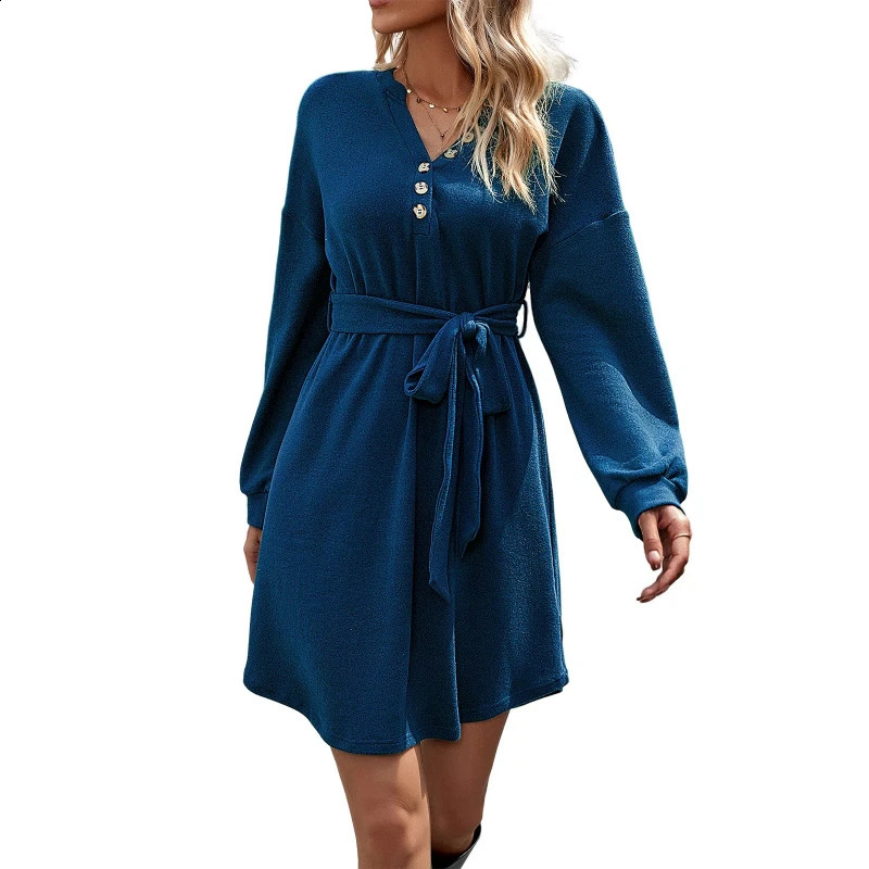 Womens solid color dress autumn and winter casual long sleeved knitted short skirt 240828
