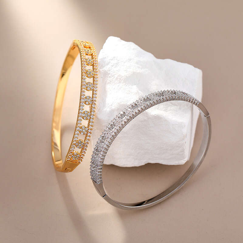 Fashionable Sky Star Simple Bracelet Jewelry Designer for Women Full Diamond Wedding Bracelet Luxury Jewelry Sterling Silver temperament Diamond Gemst
