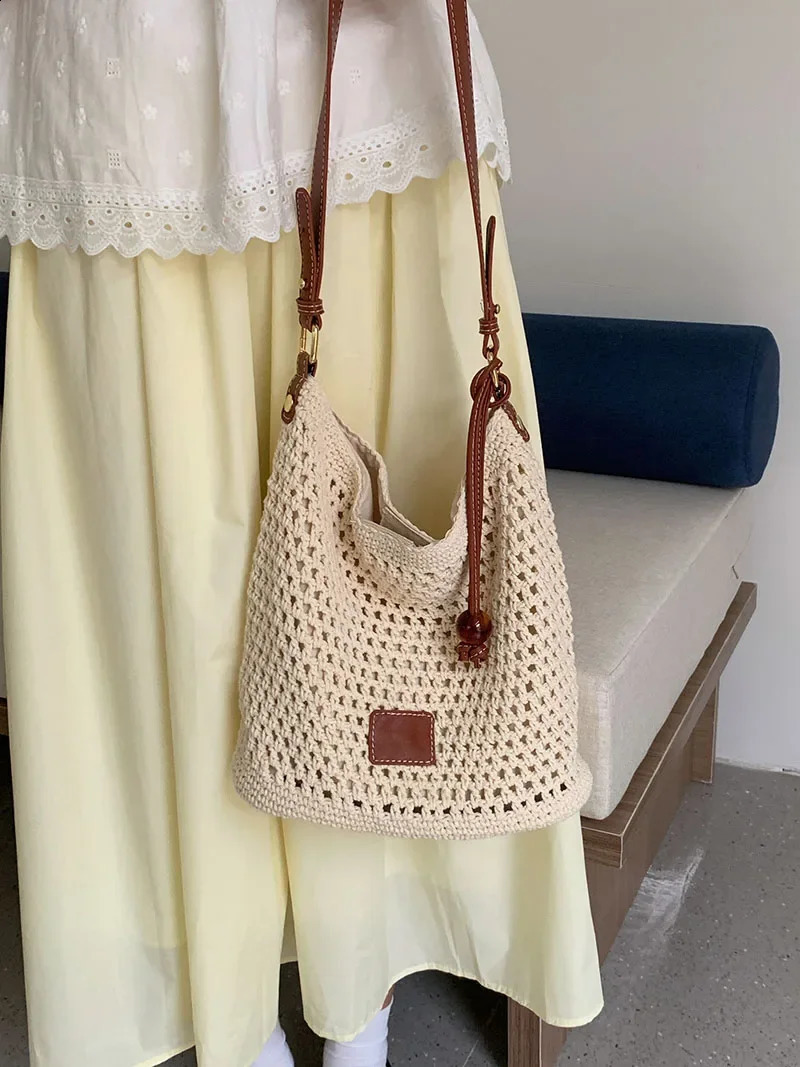 Knitted Hollow Out Womens Bucket Shoulder Bag Large Capacity Female Beach Crossbody Bags Seaside Travel Ladies Tote Handbags 240828Z
