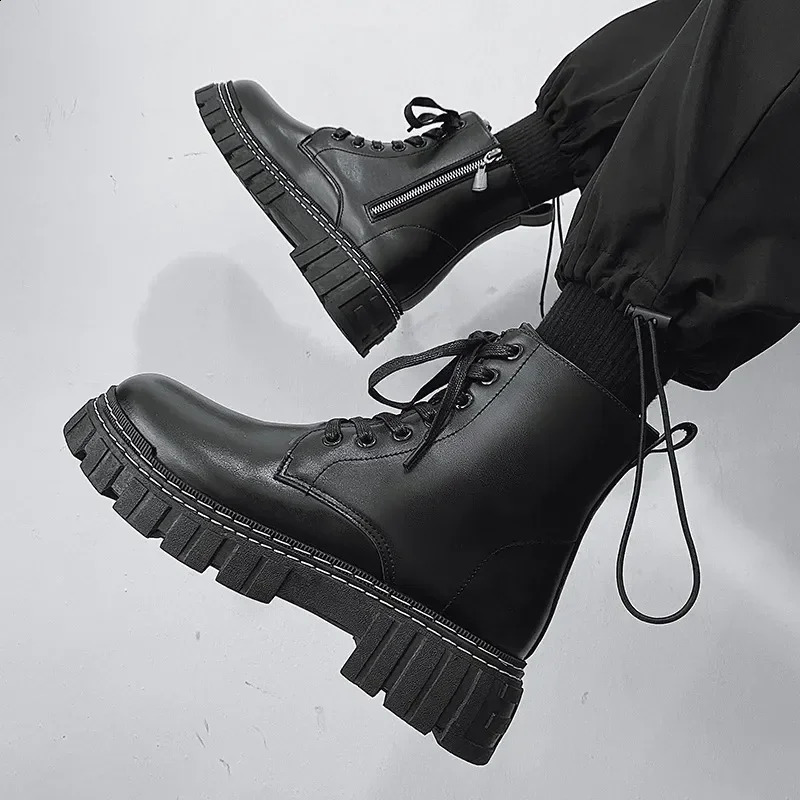 Autumn Winter Thick Base Cloth Mid-Top British Trend High-Top Korean Casual Shoes Motorcycle Boots for Men 240828