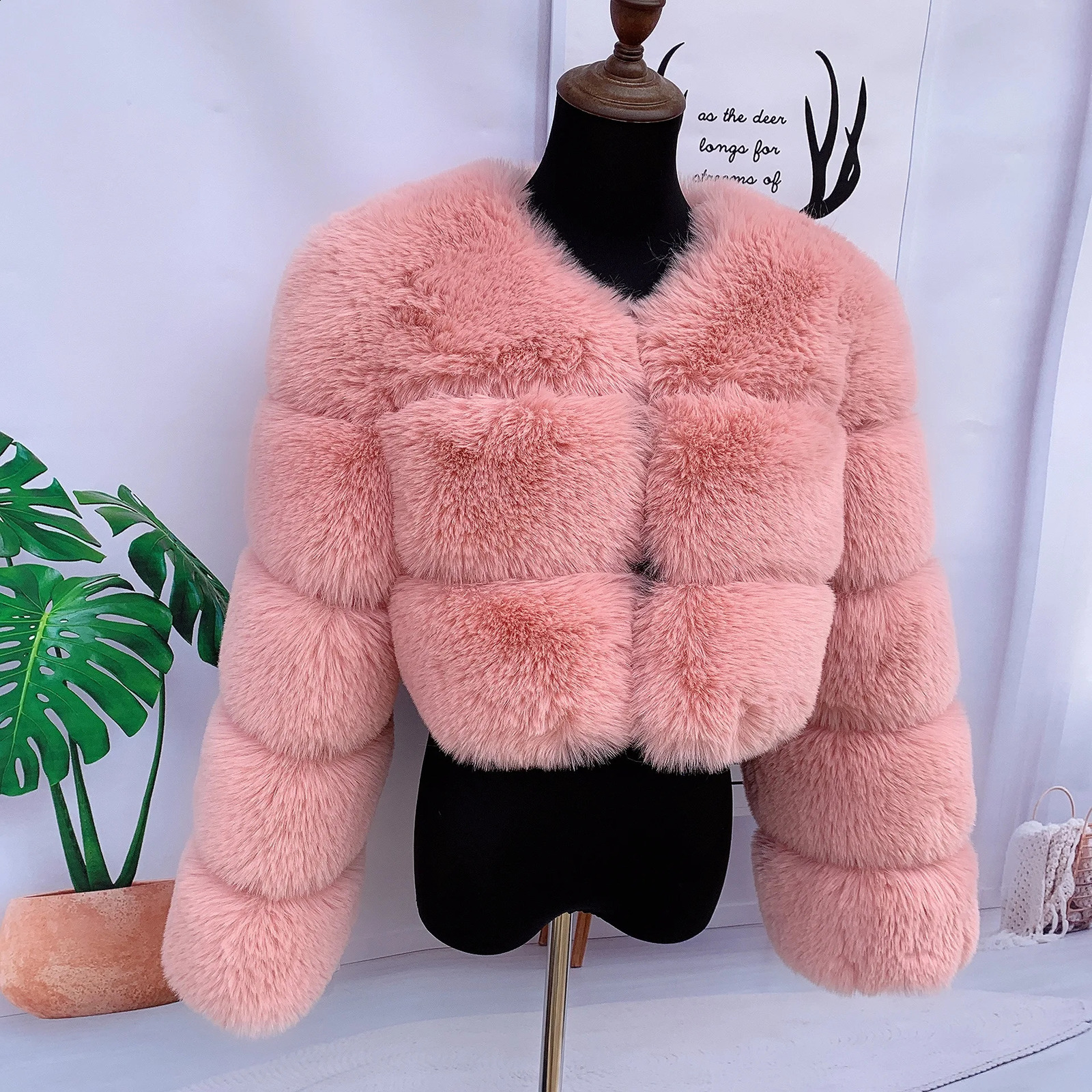 Winter jackets woman y faux fur coat short high street fluffy jacket Furry Womens warm coa 241104