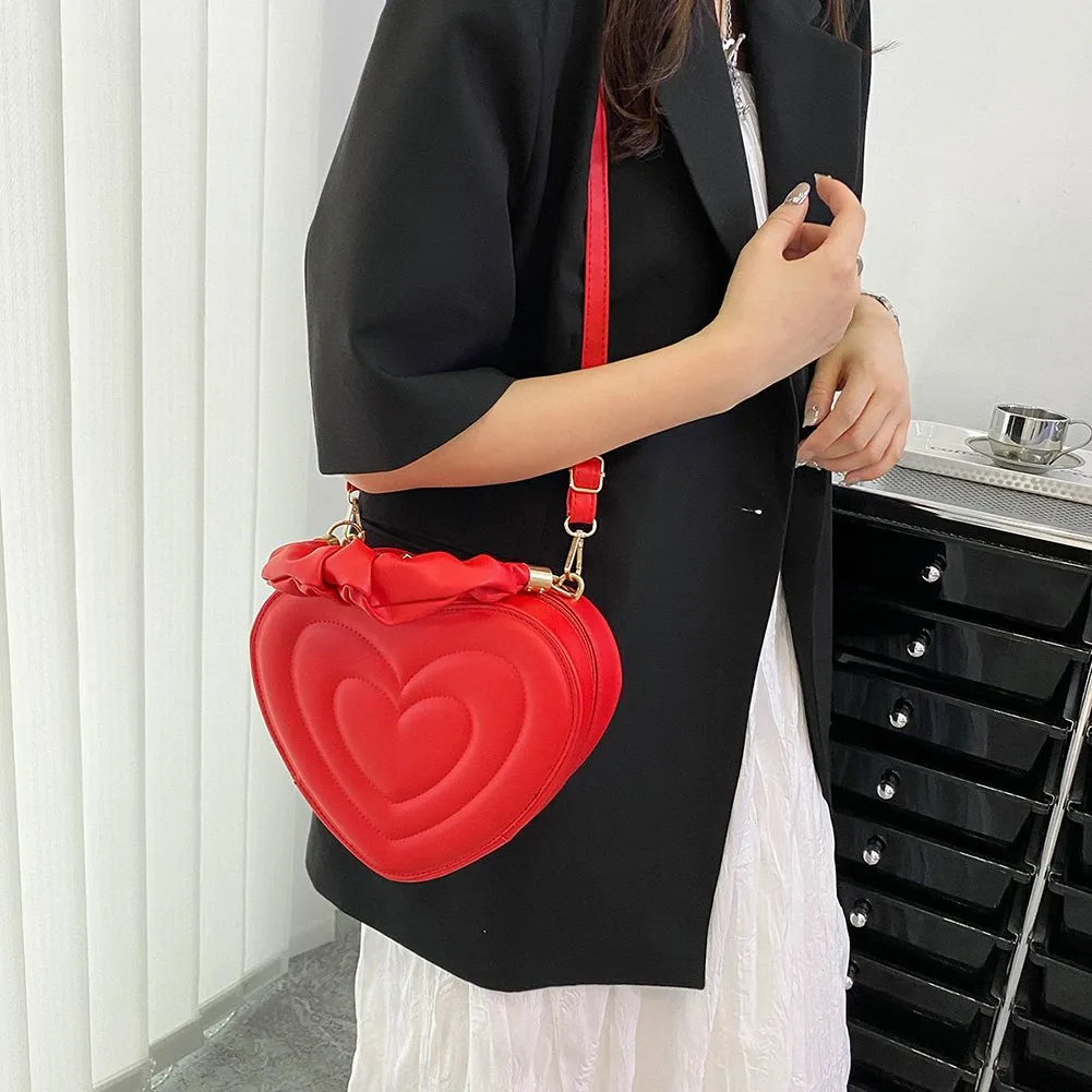 Free Shipping Women Heart Shape Clutch Large Capacity Shoulder Cute PU Fi Crossbody Bag For Shop Work Daily Use Tote Purse Designer Bag Luxury Bag Tot