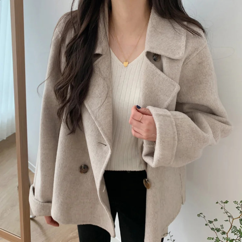 Womens collar long sleeved double breasted wool coat womens solid color minimum loose cotton coat 240828