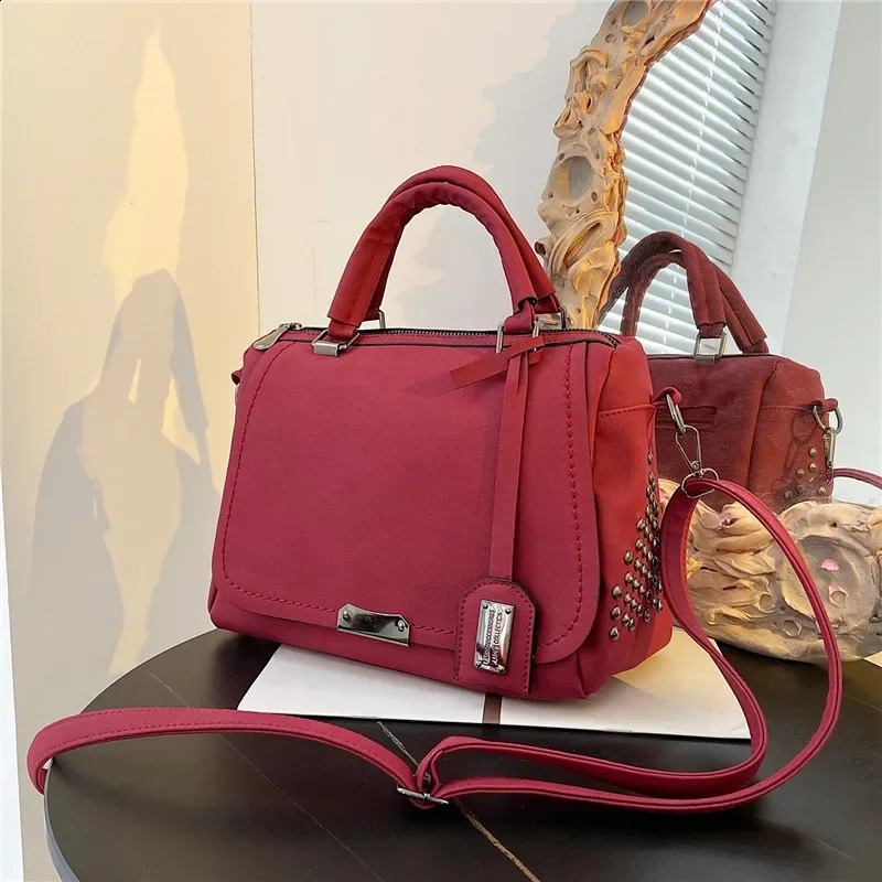 Frosted Retro Womens Crossbody Korean Version Rivet Handheld Large Capacity Texture Shoulder Bag For Women 240829