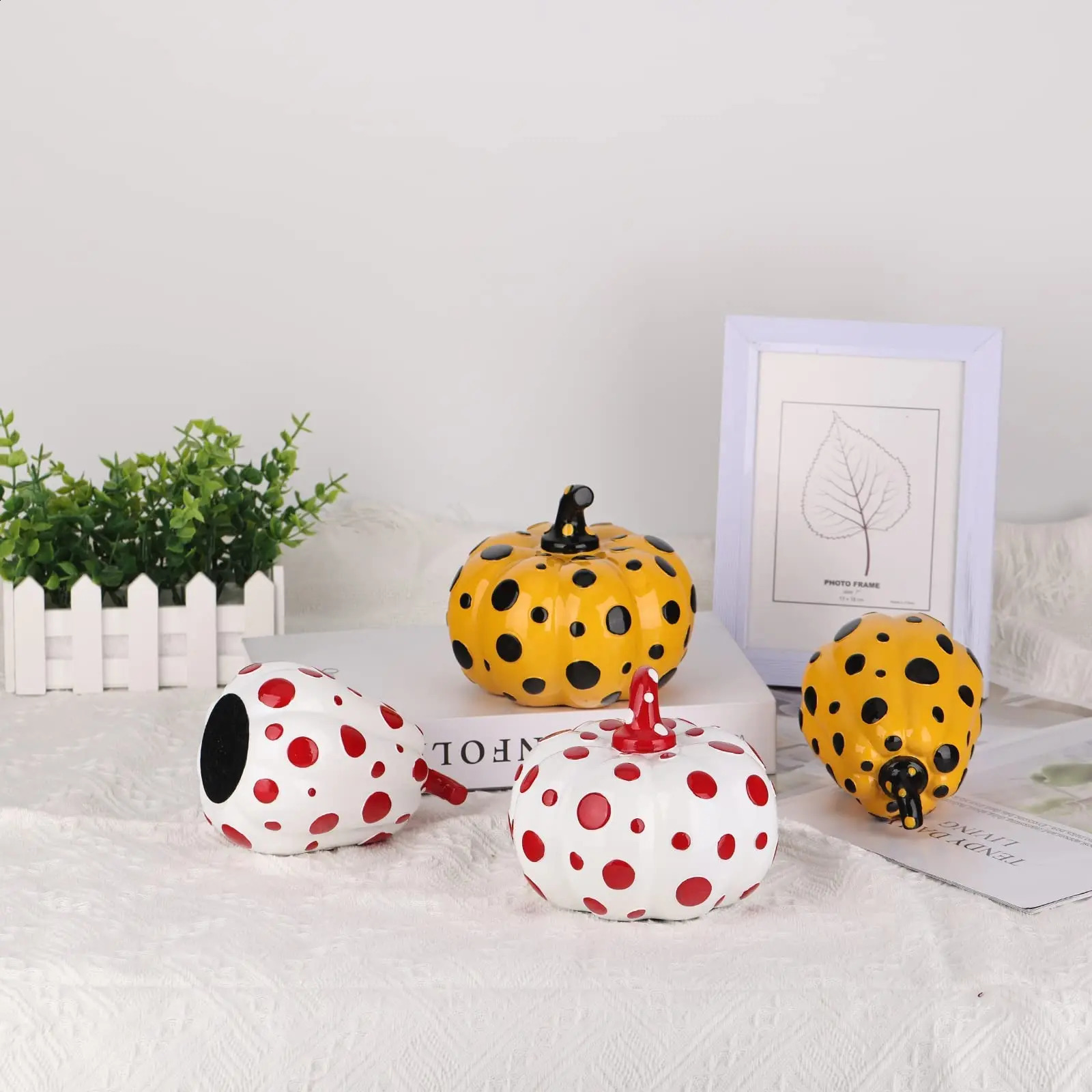 Pumpkin Statue for Home Decor Accents Living Room Office Bedroom Kitchen Laundry Room Apartment Bar Decoration 240828