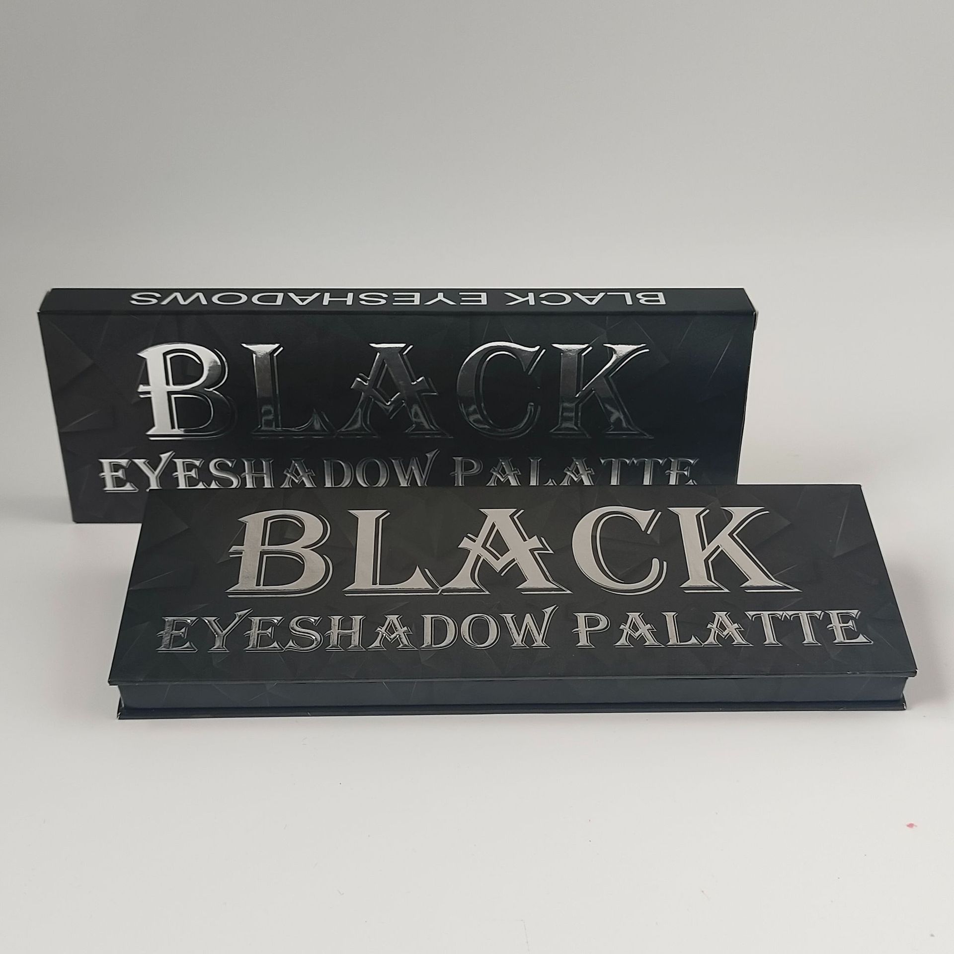 Halloween eye shadow plate 12 color metal pearlescent matte dark punk European and American d makeup