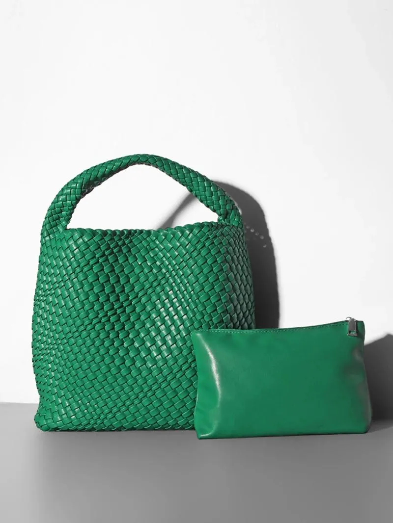 3 Shoulder Bags Style Handbag Fashionable And Stylish Niche Design Woven Bucket Bag One-shoulder Underarm Simple Retro 4