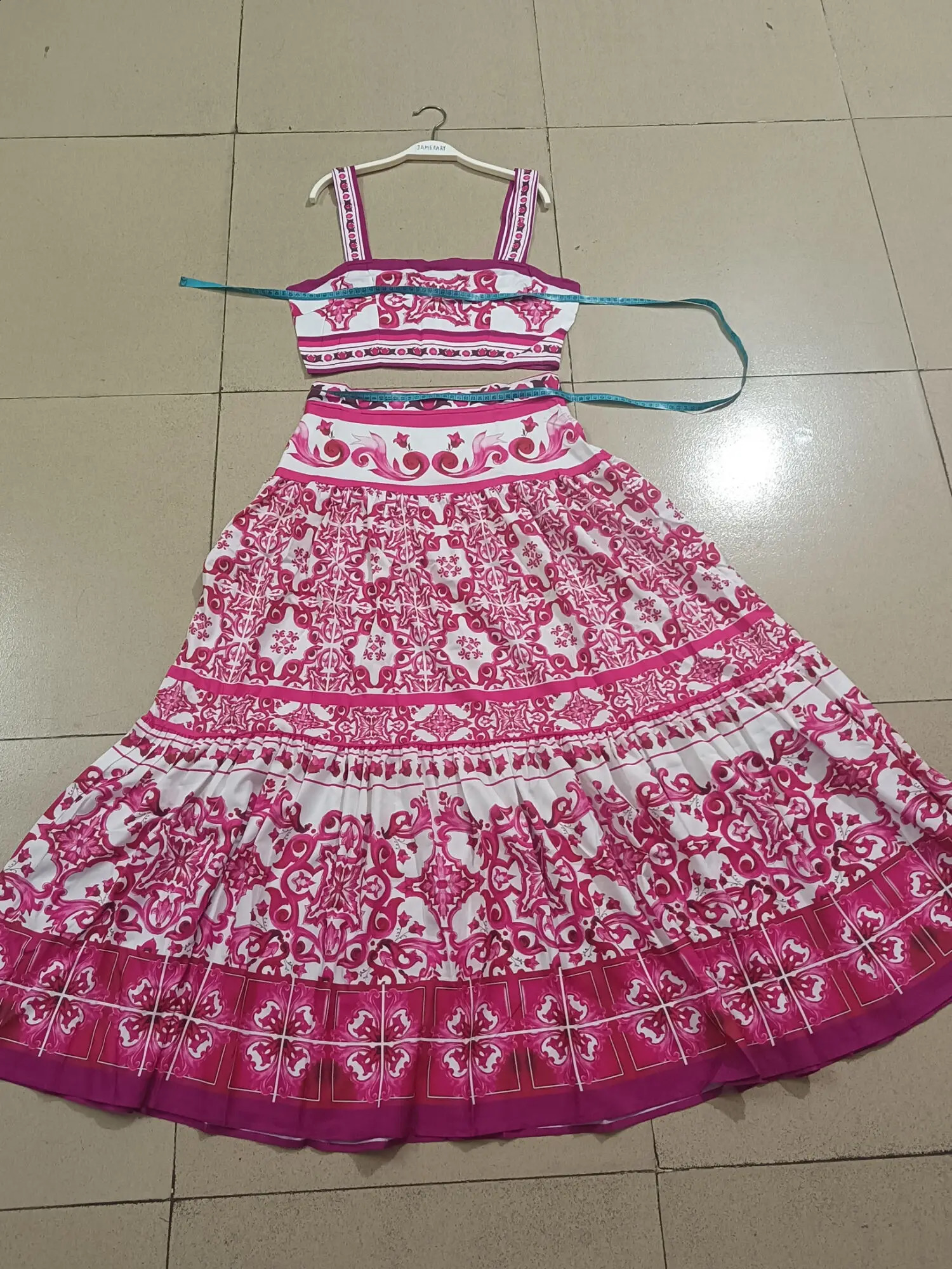 Summer Womens Dress Red and White Porcelain Sexy Belt Beach Two Piece Set Flower Holiday Runway 240829