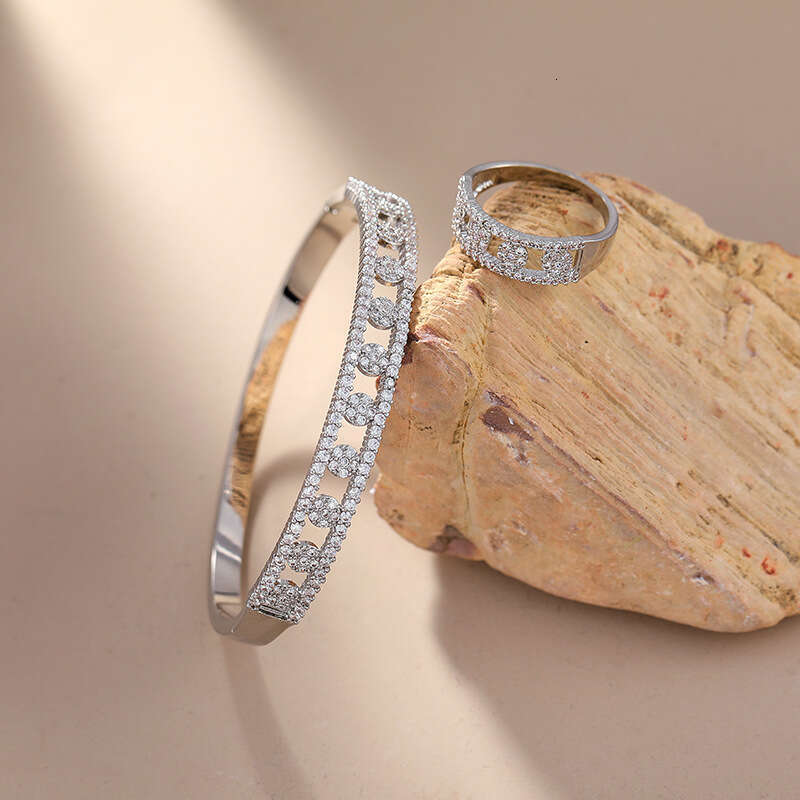 Fashionable Sky Star Simple Bracelet Jewelry Designer for Women Full Diamond Wedding Bracelet Luxury Jewelry Sterling Silver temperament Diamond Gemst