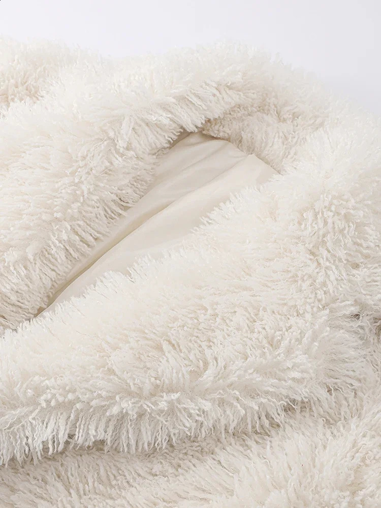 Elegant Lapel Faux Coat Women Fashion Long Sleeve Loose Solid Outwear Curly Fur Female Top Autumn All-Match Jacket 240828