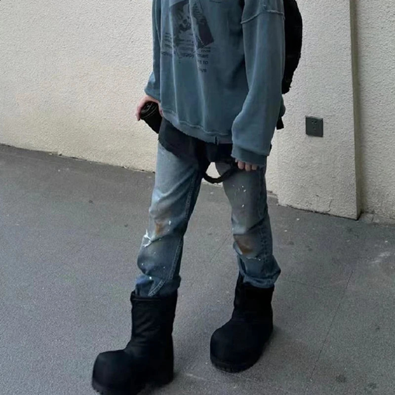 Irregular Feet Hole Ripped Distressed Blue Jeans Pants for Men and Women High Street Washed Frayed Casual Baggy Denim Trousers 240826Z