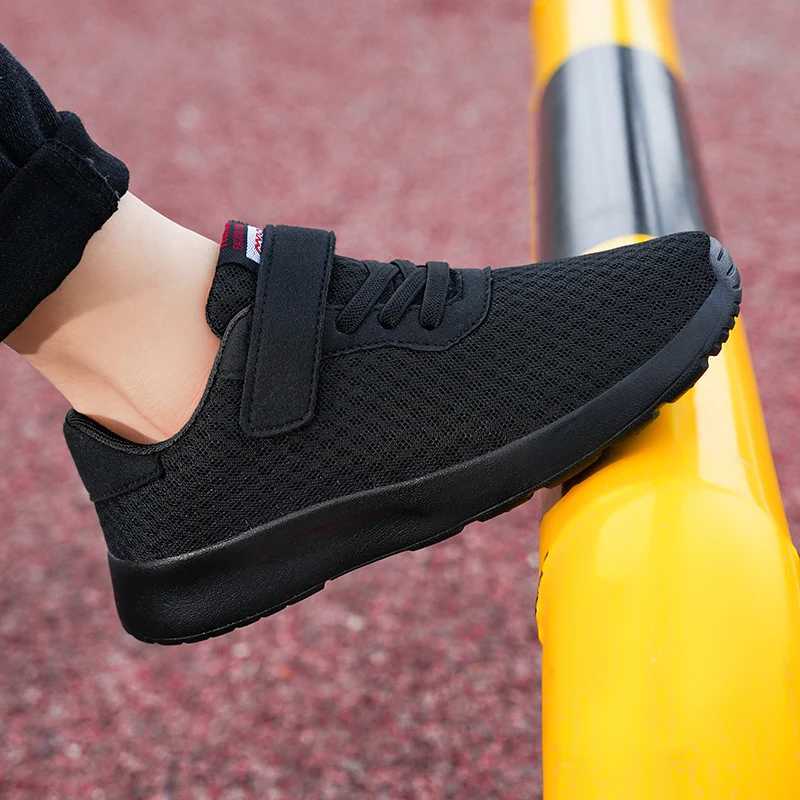 Boys running shoes lightweight breathable girls sports shoes seasonal outdoor childrens black mesh sports shoes casual shoes W250318