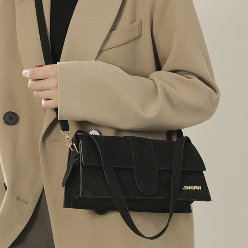 Winter Vintage Casual Womens Shoulder Bag Middle Handbags Soft Faux Suede Ladies Crossbody Bag Trending Female tote bol 240829