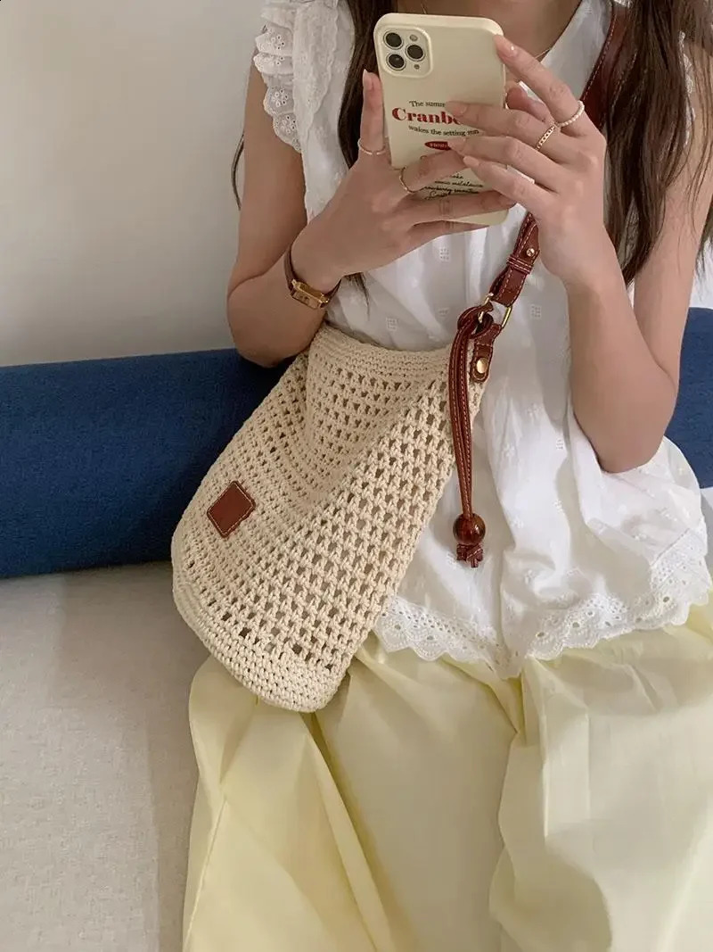 Knitted Hollow Out Womens Bucket Shoulder Bag Large Capacity Female Beach Crossbody Bags Seaside Travel Ladies Tote Handbags 240828Z