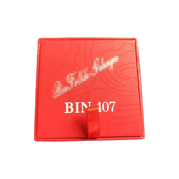 Beautifully Crafted Paper Gift Boxes for Personalization and Gifting