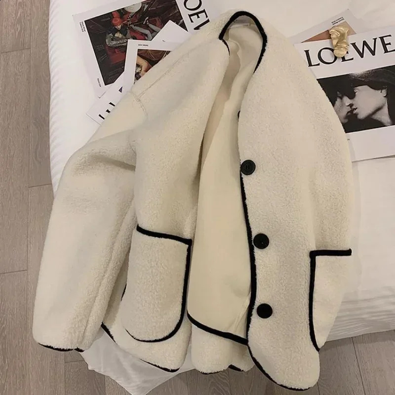 Womens coat wool long sleeved coat lapel womens jacket khaki autumn winter short sleeved wool top 240828