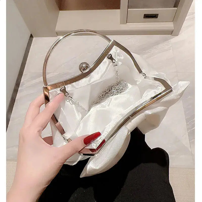 White Evening Bags with Metal Handle Women Wedding Party Bridal Handbags Fashion Clutches 240828