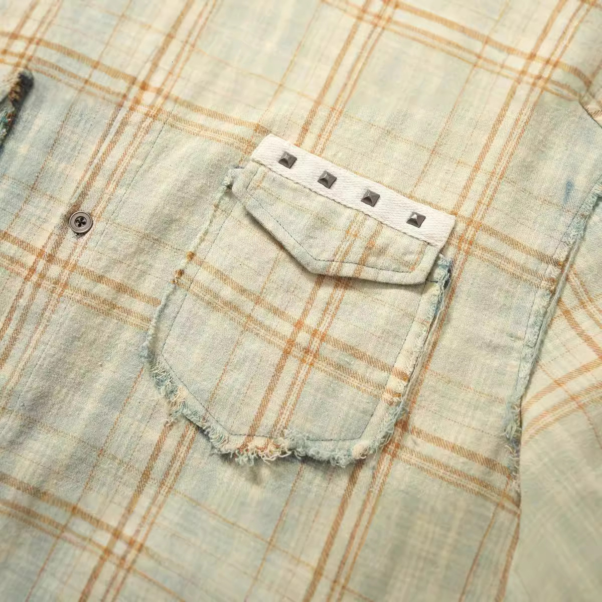 American Plaid Gradient Casual Long Sleeved Shirt for Men and Women Worn Hem Couple Jacket Jacket