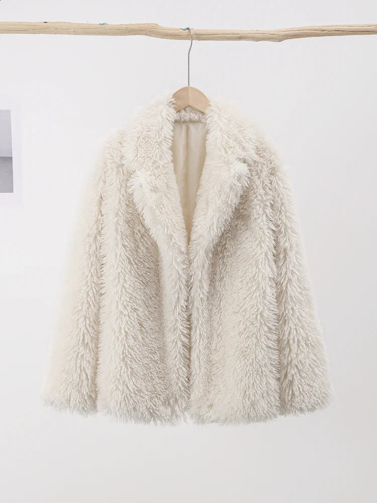 Elegant Lapel Faux Coat Women Fashion Long Sleeve Loose Solid Outwear Curly Fur Female Top Autumn All-Match Jacket 240828
