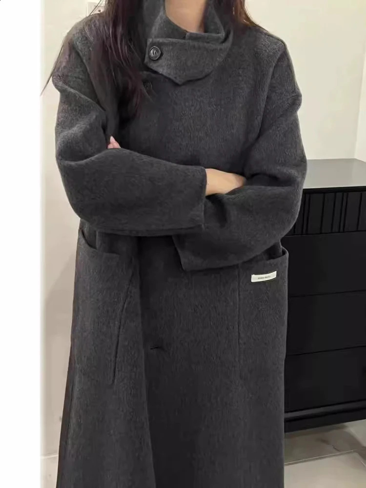 GVUW Minimalist Wool Coat Womens Stand up Collar Single Chest Solid Color Full Sleeve Pocket Long Coat 17G7994 240828