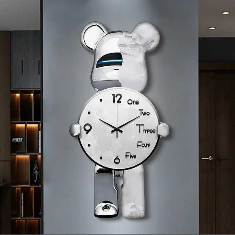 Fashion Bear Wall Clock Creative Silent Violence Bear Wall Indoor Clock Fashion Wall Clock Luxury Living Room Decoration GiftX240829