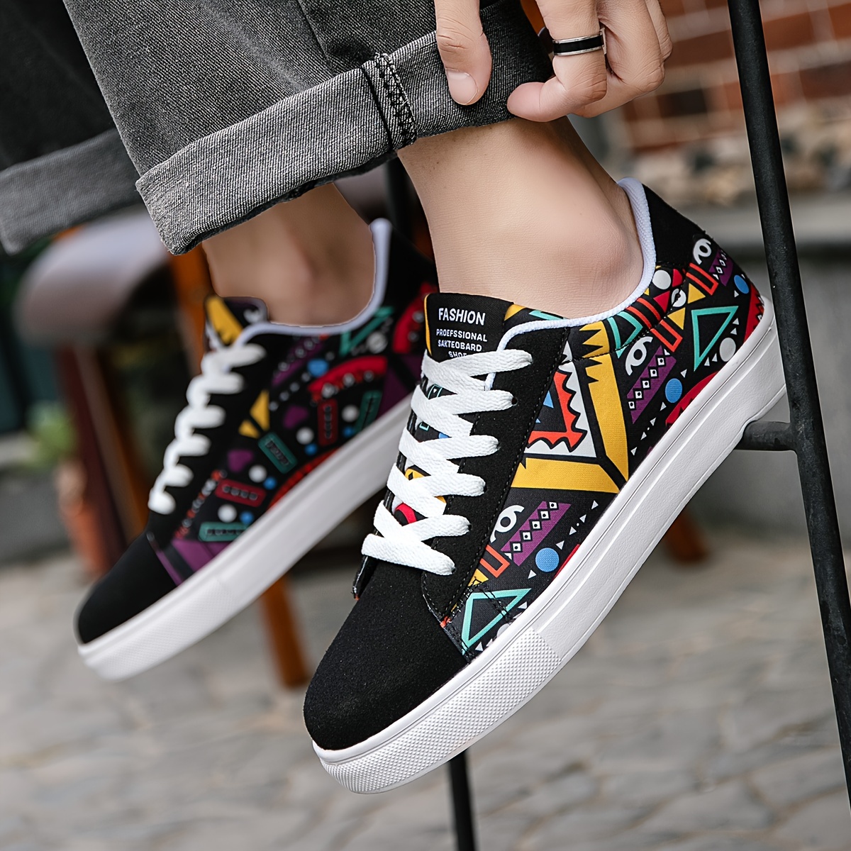 Comfy Non-Slip Skate Shoes for Men's Outdoor Activities - Trendy Street Style Sneakers