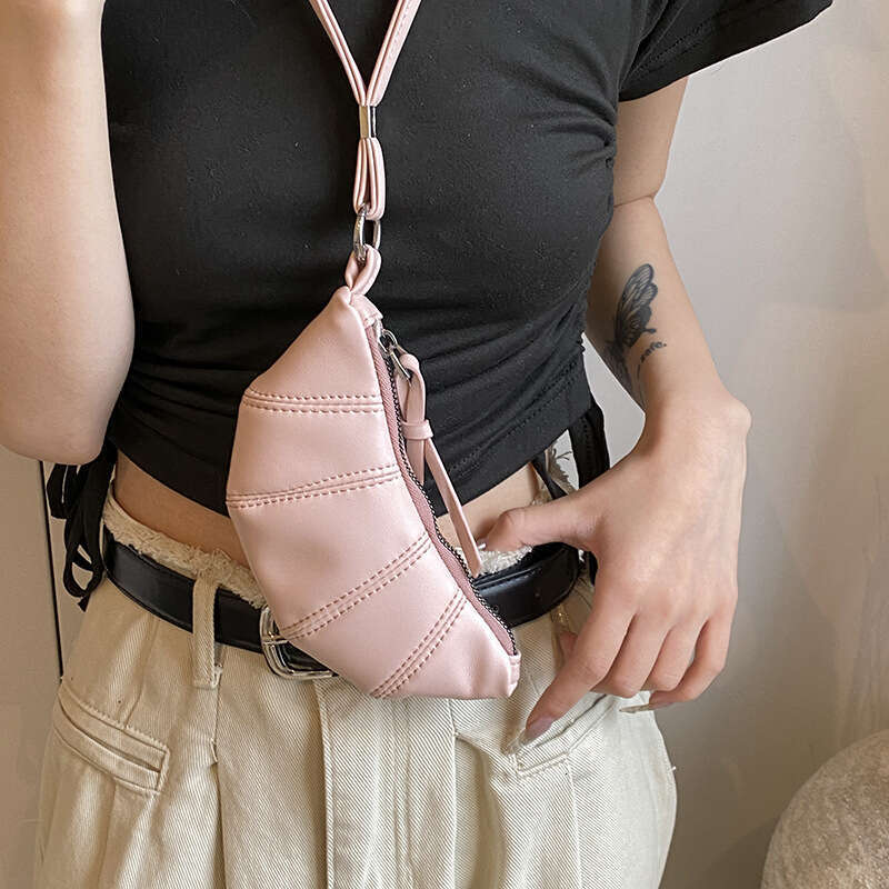 Niche design, high-end mini cowhorn bag in 2024, new exquisite hand-held strap, zero wallet for women