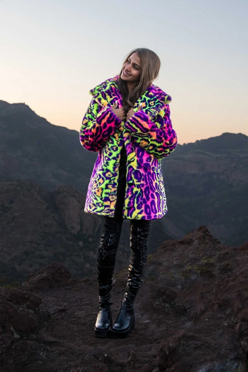 neon lit leopard print autumn and winter coat with suspension cover medium length suitable for warm comfortable faux fur coats women 240828