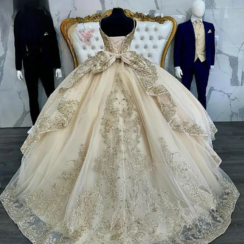 Champagne Ball Gown Quinceanera Dresses Spaghetti Strap Sequined Appliques Lace Beads Bow Tull Sweet 16 Vestidos De 15 Anos