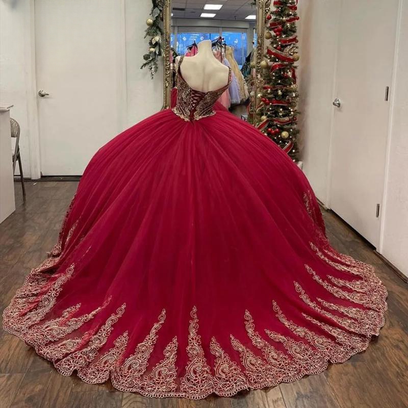 Red Princess Quinceanera Dresses 2024 Gold Appliques Lace Beads Tull Lace-Up corset Spaghetti Straps Vestidos De 15 Anos Sweet 16 Dress