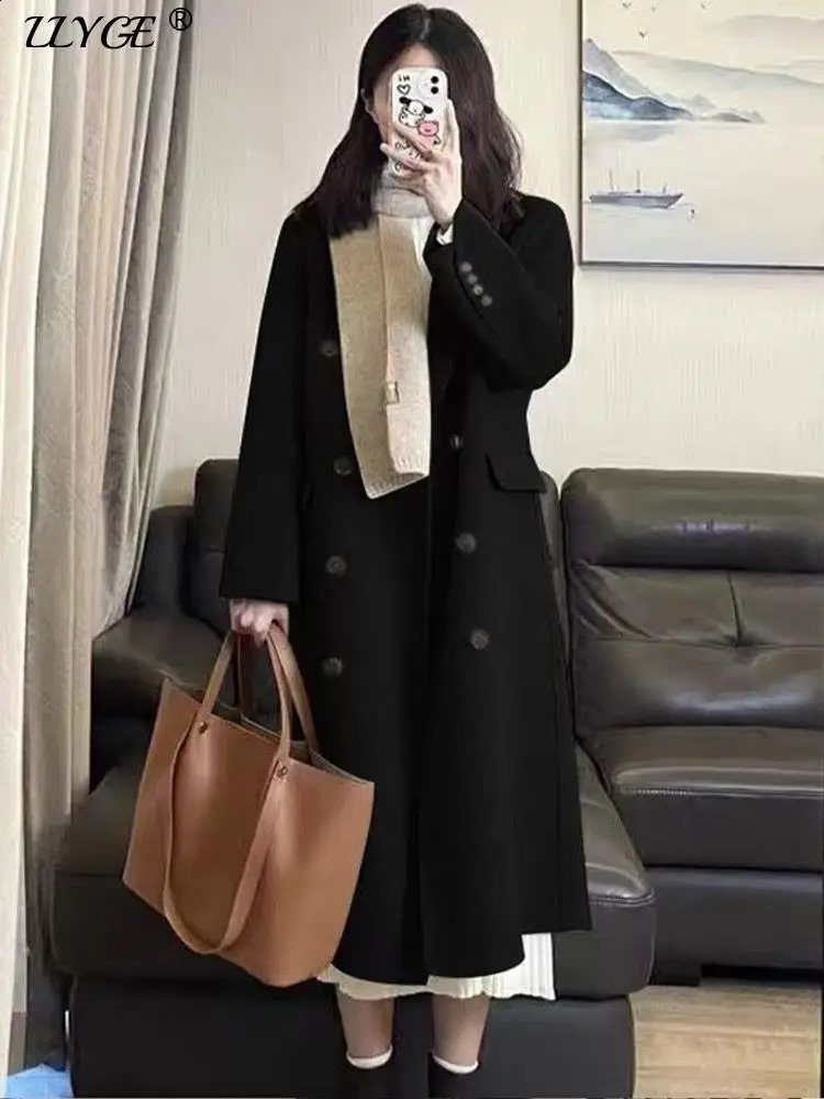 Womens long wool windproof coat Korean loose and fashionable single breasted lapel coat womens autumn warm womens coat 240828