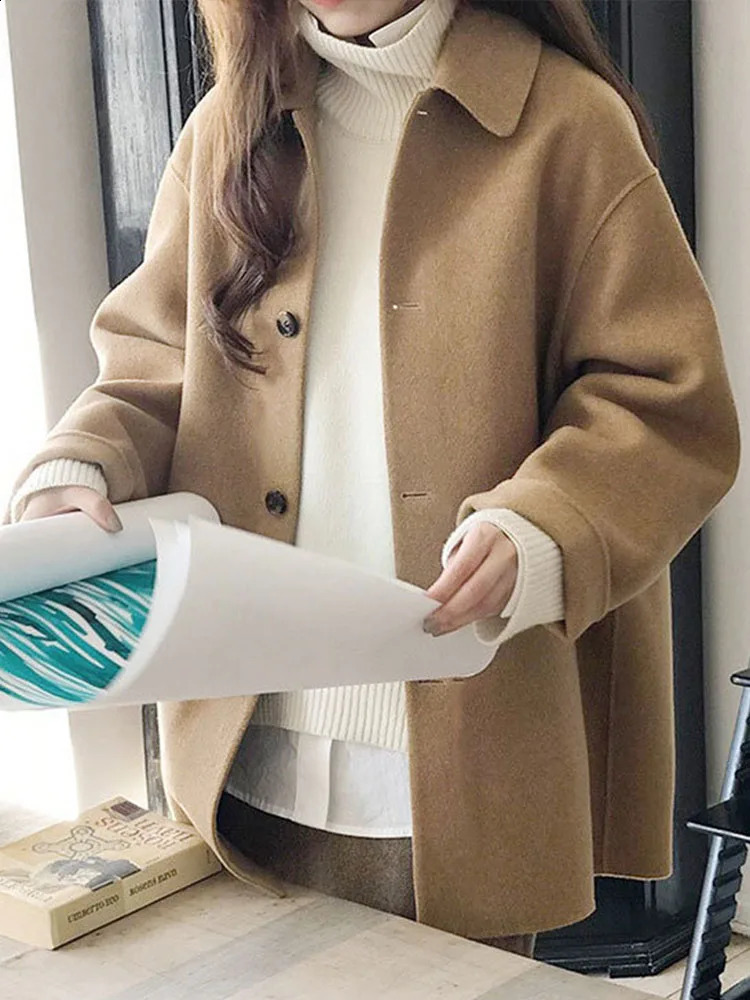 Artificial wool coat womens autumn and winter long sleeved lapel mid length jacket womens Korean fashion preparatory shoulder strap jacket 240828