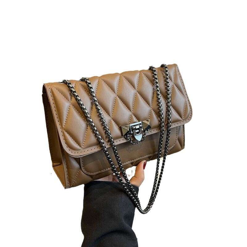 News New texture bag 2024 crossbody bag women's bag diamond grid chain shoulder bag high-end fashion buckle small square bag
