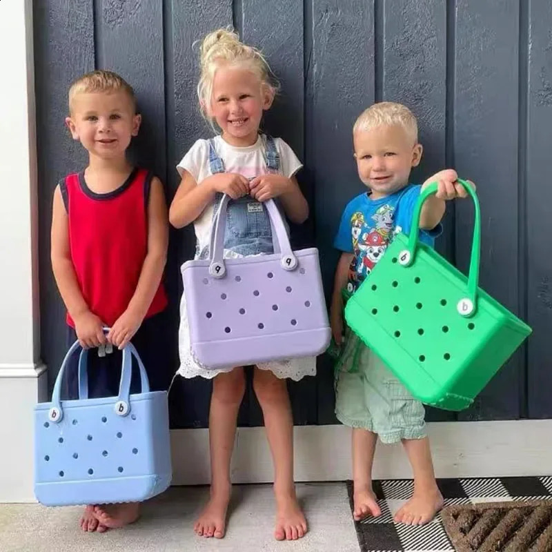 EVA Boggs Fashion Childrens Summer Beach Basket Cute Hole Waterproof Handbag Outdoor Picnic Storage Mini Jelly Bag 240828