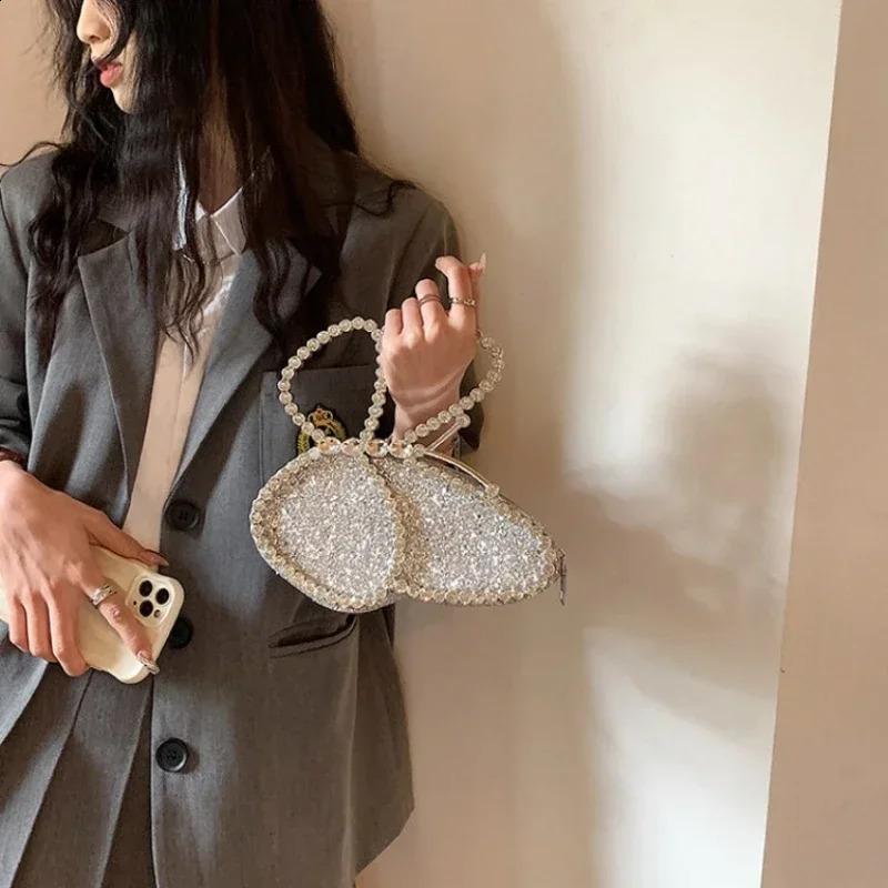 Butterfly Evening Bags Matte and Sequin Hollow Handbag Female Red Rhinestone Purses Lady Clutch Purse for Wedding Party 240828