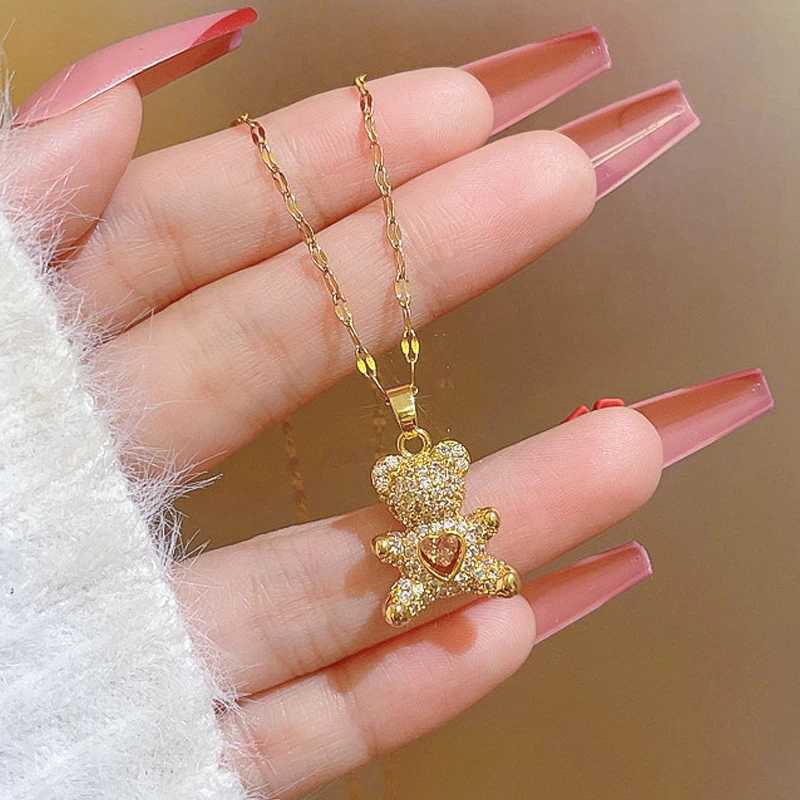 Sparkling cute bear pendant necklace suitable for women gold titanium stainless steel necklace chain link womens jewelry gift W240828
