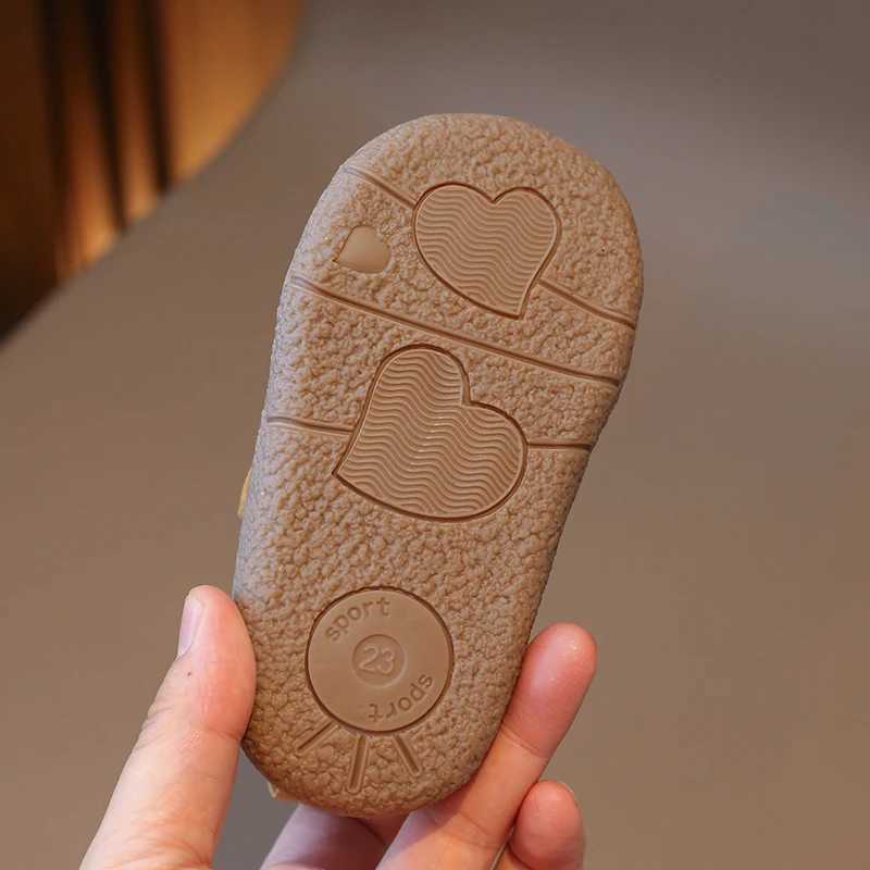 Childrens walking shoes in spring and autumn yellow leather for boys and girls casual shoes for 0-6 years old brown soft and non slip childrens baby s