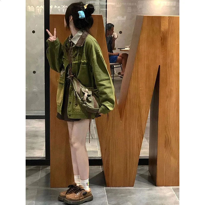 Original Embroidered Ladies Loose Joker Denim Jacket Spring And Autumn Old Jacket Leisure Comfortable Pocket Single-Breasted Coa 240828