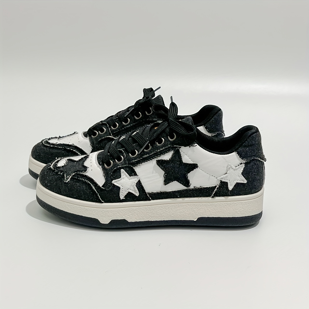 Women's Colorblock Sneakers - Comfortable Lace Up Platform Shoes with Soft Soles and Star Decor for Walking and Skating