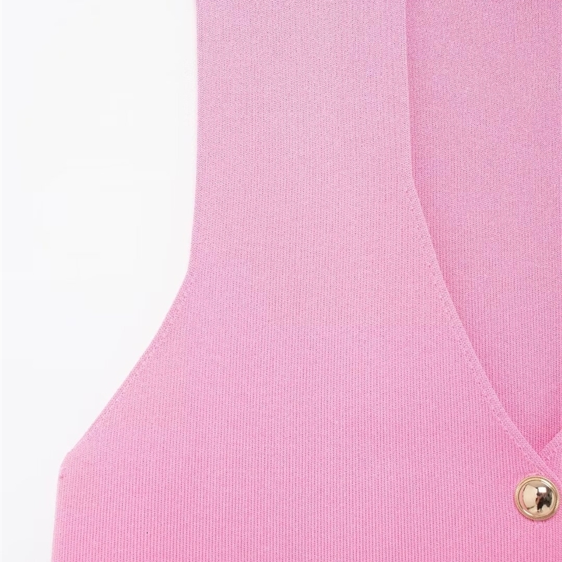 Womens pink knitted vest sleeveless knitted top V-neck single chest three gold buttons summer trend 240828