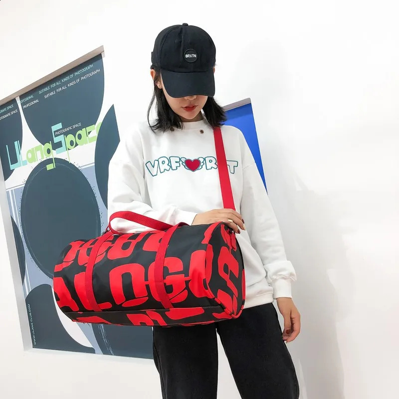 Fashion Travel Bag Womens One Shoulder Travel Bag Fitness Sports Bag Crossbody Bag Handbag Female Yoga Travel Bag 240829