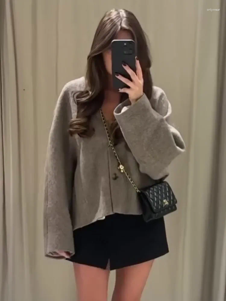 Women's Jackets Elegant Straight Cut Wool Jacket Women Fashion V Neck Single Breasted Short Coat 2024 Autumn Chic Lady Office Street