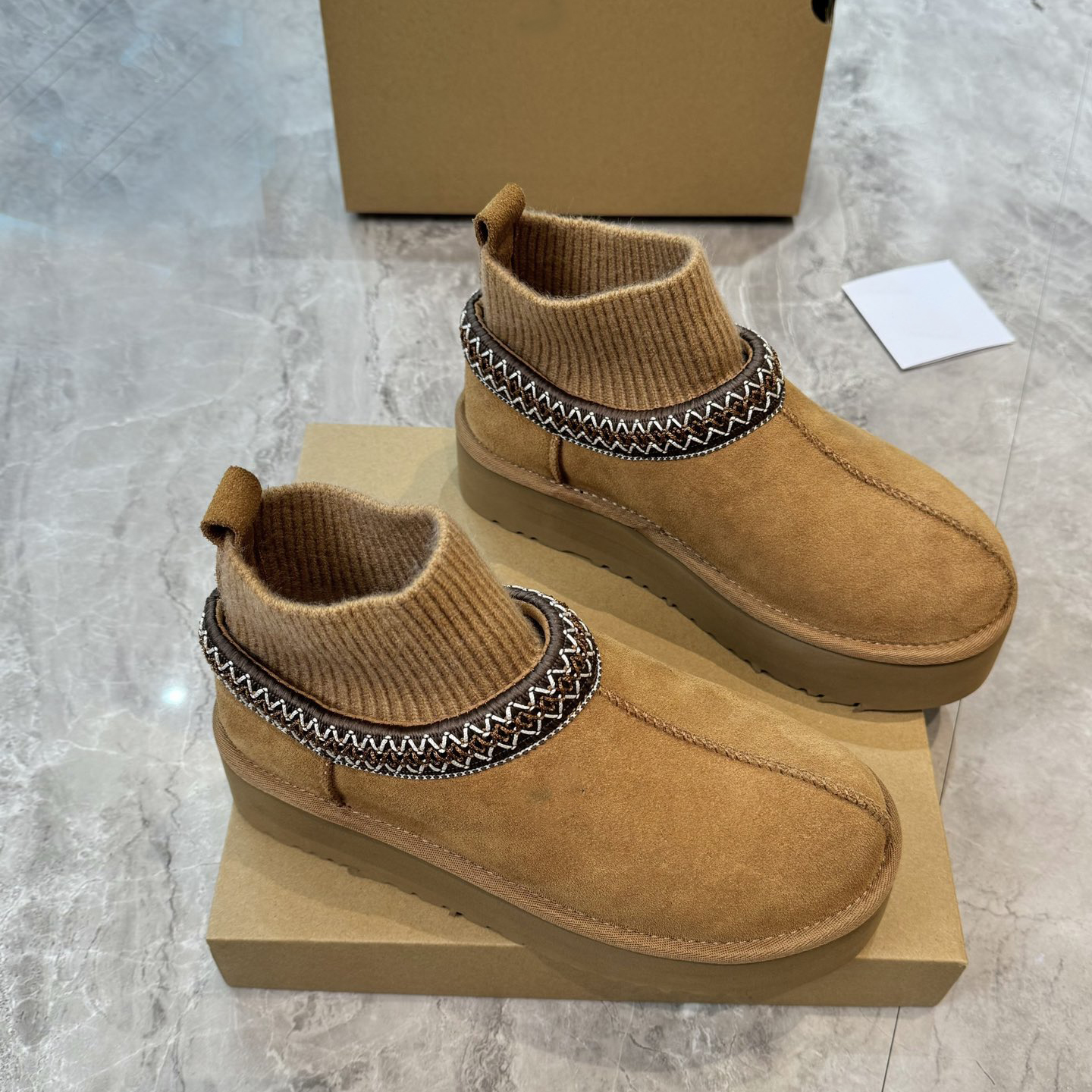 Top quality suede Fur on Leather Winter Ankle Snow Boots Women's Lamb Slip On Ankle Boots Round Toe Luxury Designer Ski Shoes Factory footwear with Box Size 35-40