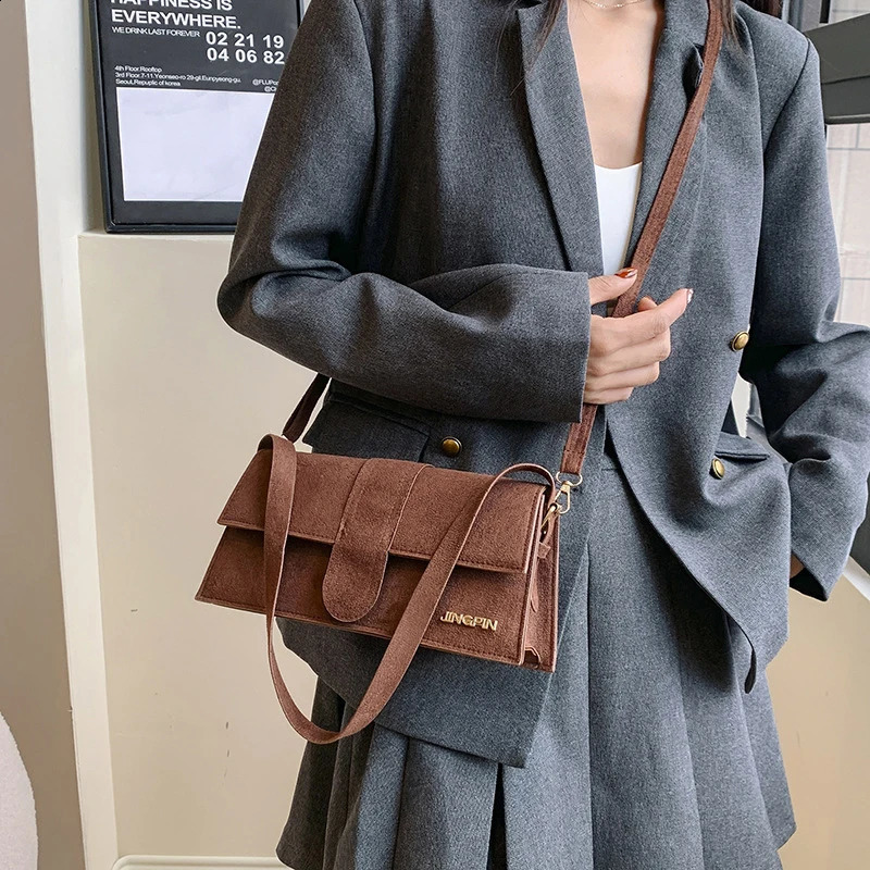 Winter Vintage Casual Womens Shoulder Bag Middle Handbags Soft Faux Suede Ladies Crossbody Bag Trending Female tote bol 240829