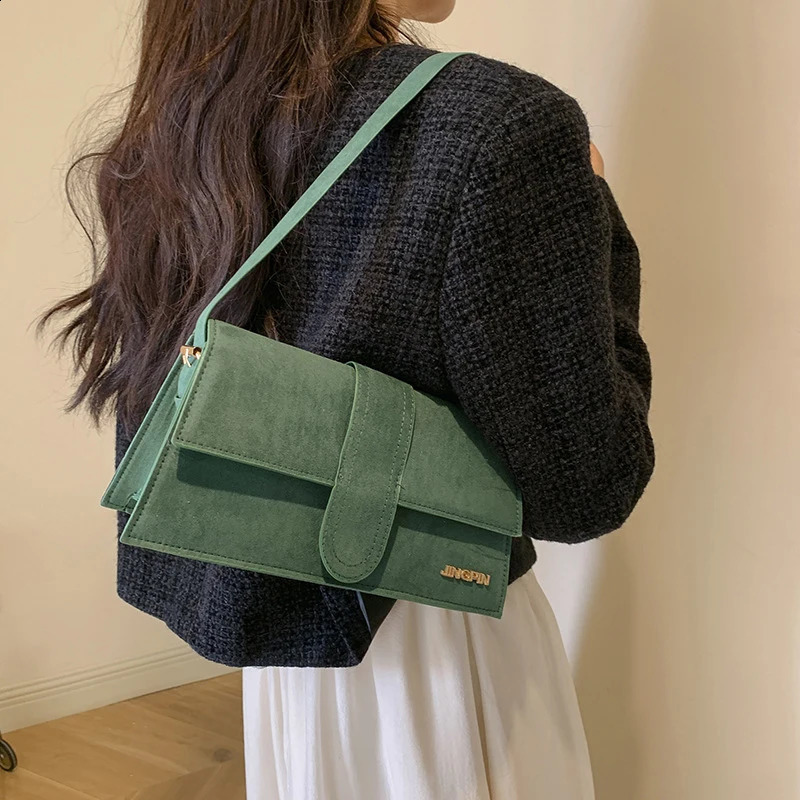Winter Vintage Casual Womens Shoulder Bag Middle Handbags Soft Faux Suede Ladies Crossbody Bag Trending Female tote bol 240829