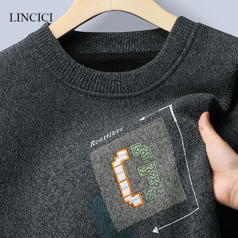 Autumn/Winter Mens Sweater Thick Velvet Embroidered Knitted Inner Bottom with Warm Round Neck Letters 240829