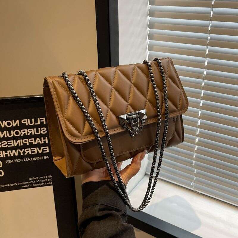 News New texture bag 2024 crossbody bag women's bag diamond grid chain shoulder bag high-end fashion buckle small square bag
