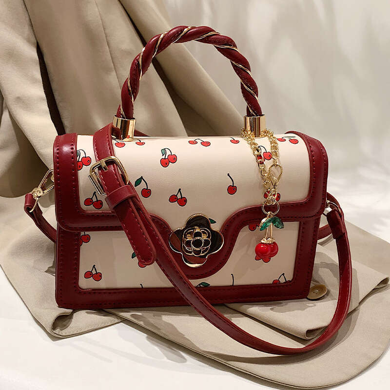 News Advanced texture fashionable handbag for women's spring and summer 2024 new item niche crossbody bag versatile small square bag