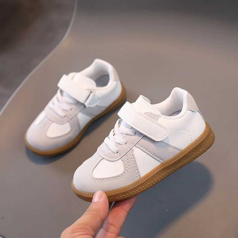 Childrens sports shoes smooth boys running shoes breathable and comfortable casual shoes autumn new girls sports shoes W250407